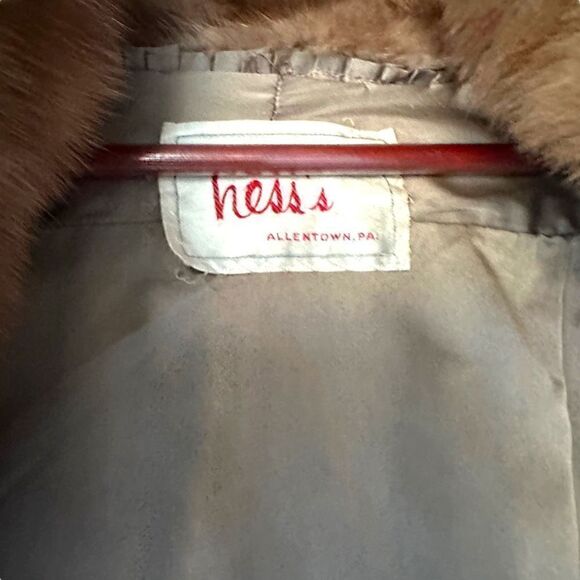 MINK COAT FULL LENGTH GENUINE VINTAGE MINK COAT From Hess’s Size Large Excellent - Picture 4 of 16